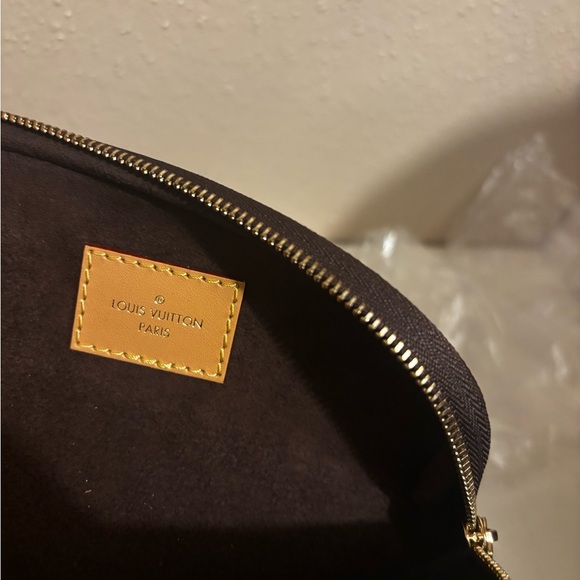 Louis Vuitton Mini Bumbag Women Monogram Pattern - Picture 7 of 15